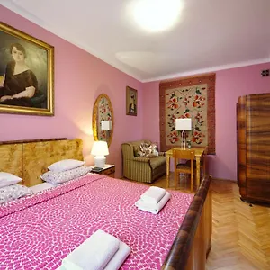 https://apartament-polski.warsawhotelspoland.com